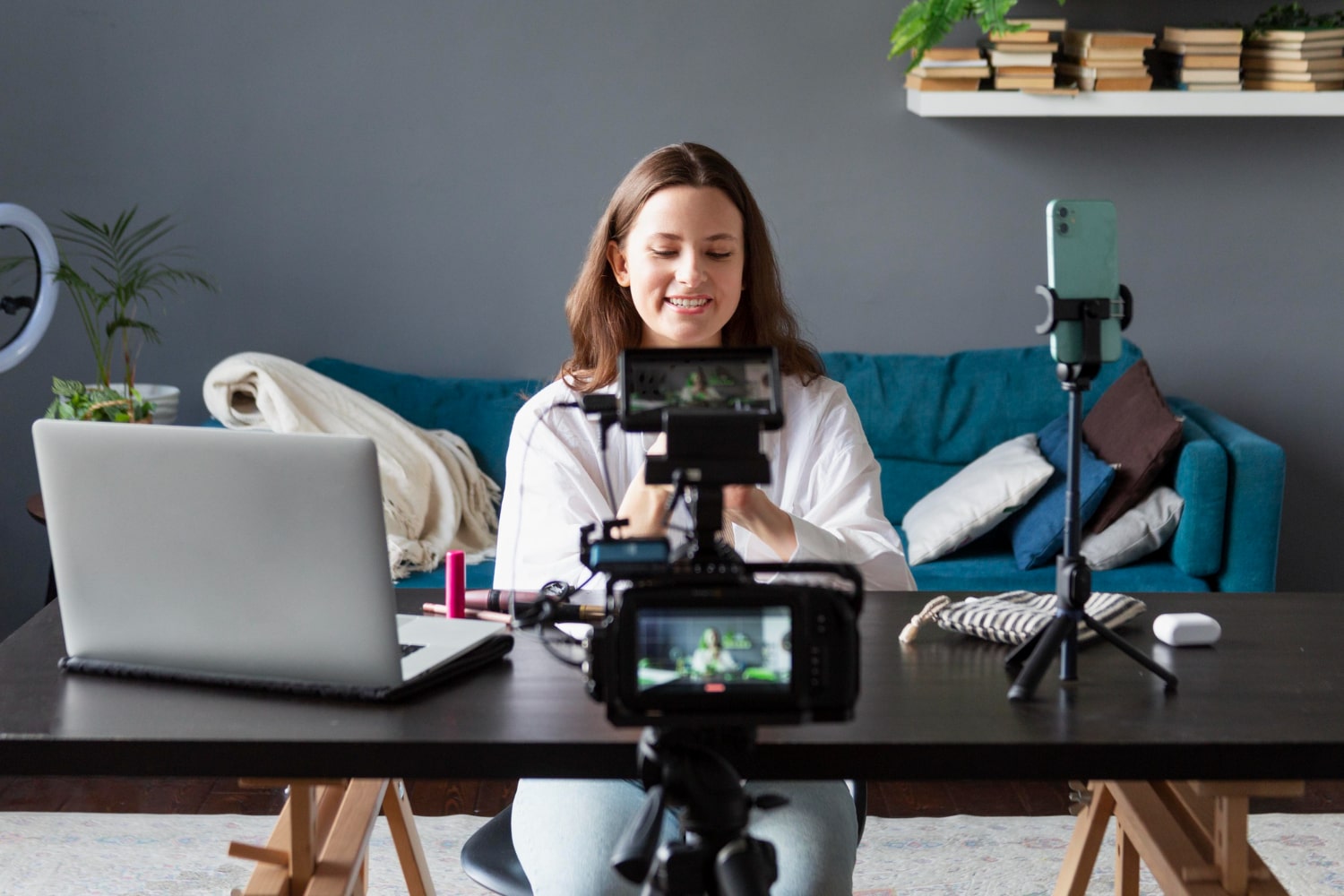 Getting Noticed and Turning Followers Into Superfans: A Guide for Emerging Creators